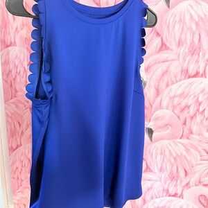 Crown & Ivy Vibrant Blue Scalloped Tank Top